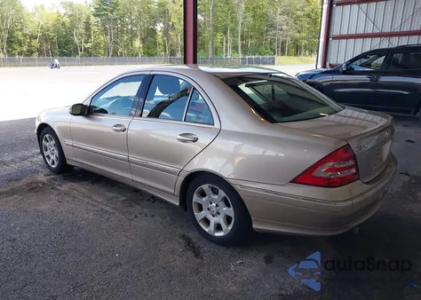 2005 Mercedes-Benz C 320 Luxury 4Matic from USA, damaged, VIN WDBRF84J75F615428